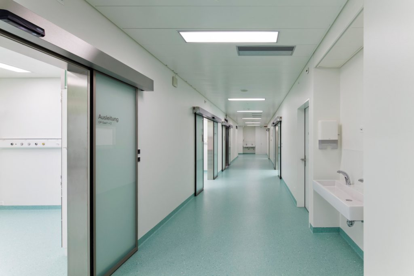 Gesamterneuerung Operationstrakt Spital Rheinfelden Steiger Architekten